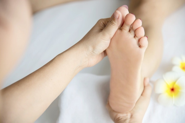 Ketahui Penyebab Kram Kaki di Malam Hari